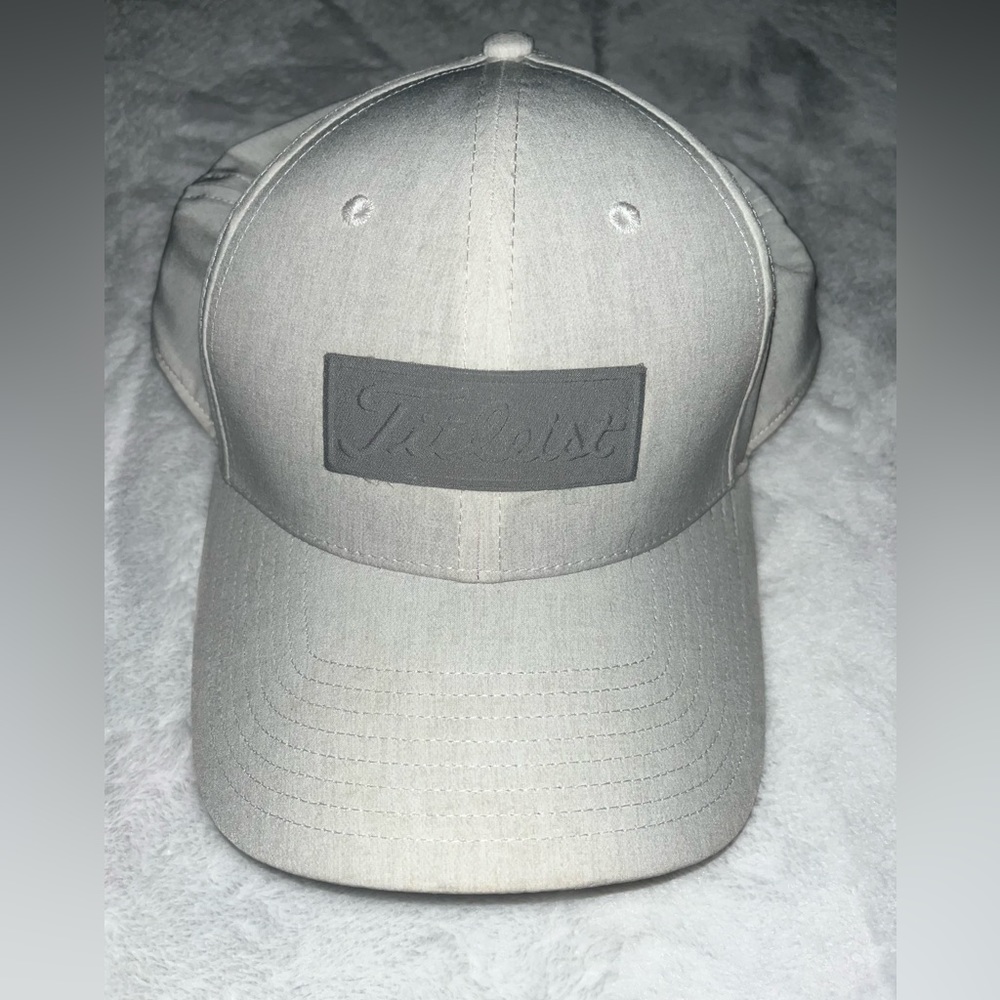 NWOT TITLEIST GOLF HAT